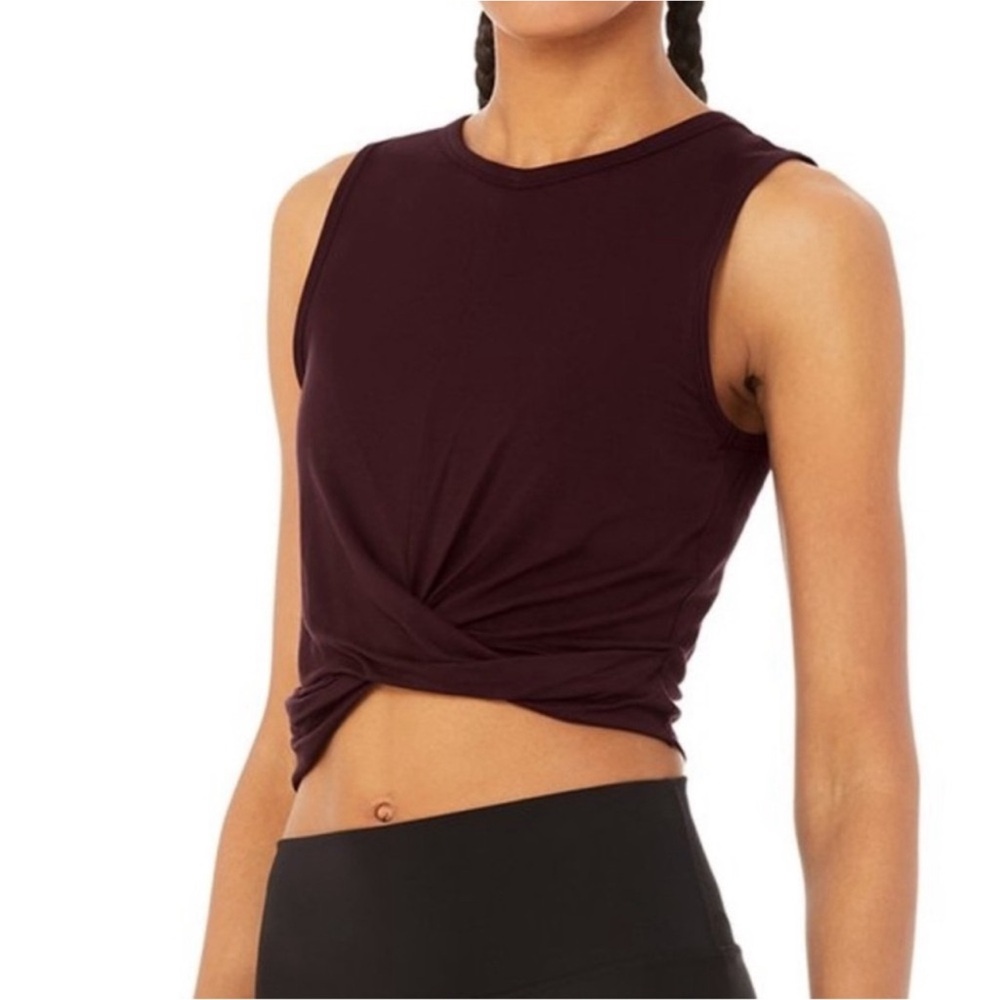 ALO Cover Twist Hem Tank Size Medium - Maroon